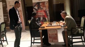 Julio Granda derrotó a la leyenda del ajedrez, Anatoli Kárpov