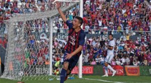 Niño de 14 años debutó con gol en la primera división de Paraguay