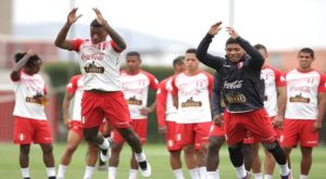 Selección peruana realizó último entrenamiento antes de viajar a Arequipa