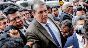 Alan García pide asilo a Uruguay tras ser prohibido de salir del país