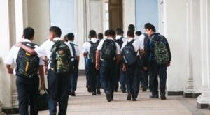 Minedu: colegios no pueden impedir ingreso a escolares que lleguen tarde