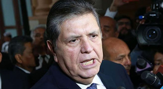Alan García reaparece ante la prensa y señala que en el Perú «no hay persecución política»