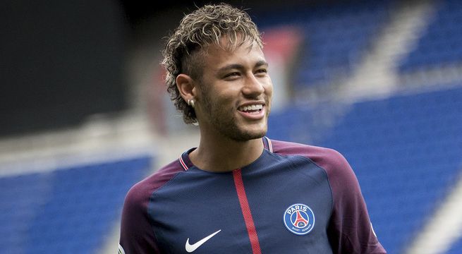 Neymar estrena peinado y las redes sociales reaccionan de forma inclemente
