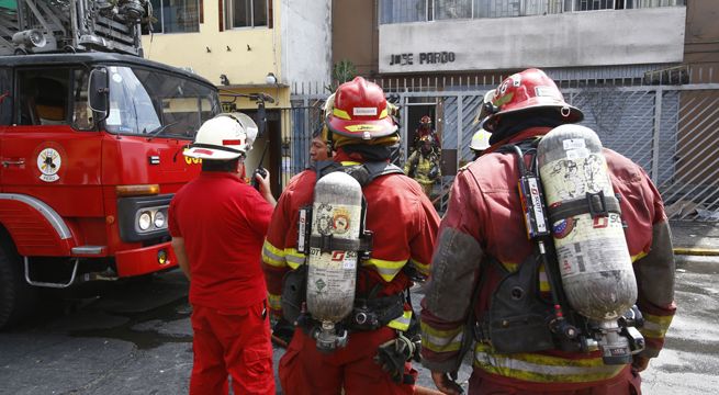 Bomberos atendieron más de 350 emergencias en Lima y Callao por Navidad