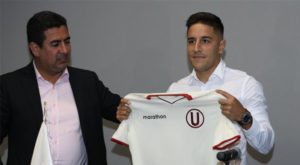 Alejandro Hohberg fue presentado oficialmente como nuevo jugador de Universitario