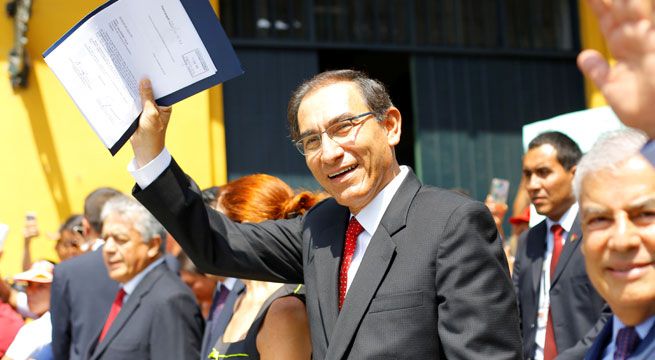 Martín Vizcarra promulgó las leyes aprobadas en Referéndum