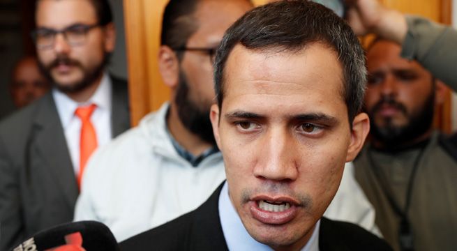 Venezuela: Fiscalía prohíbe a Juan Guaidó salir del país