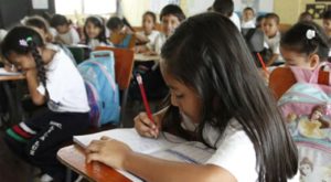 Ministerio de Educación da marcha atrás en calificación con letras