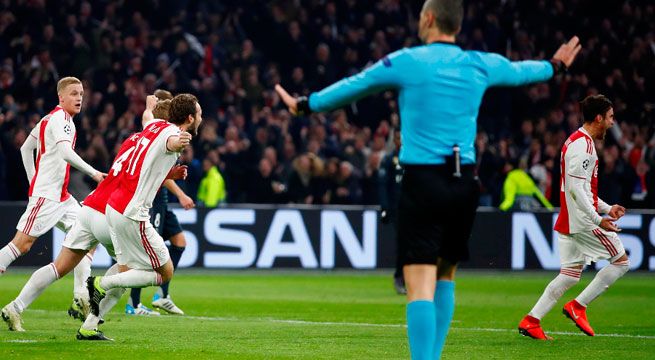 Así fue el gol anulado al Ajax frente al Real Madrid con ayuda del VAR (video)