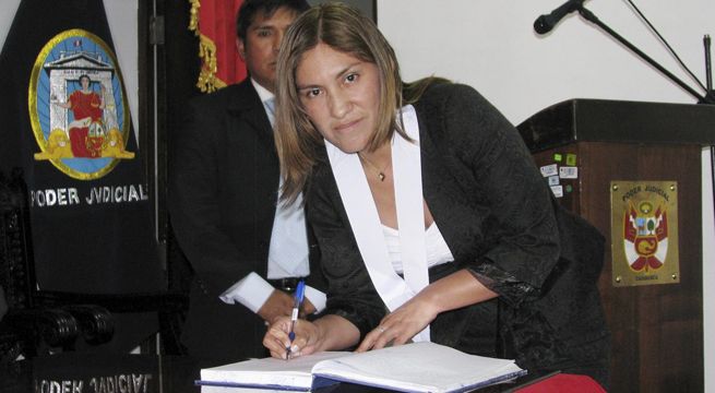 Jueza Elizabeth Arias anuncia su inhibición del caso de Keiko Fujimori