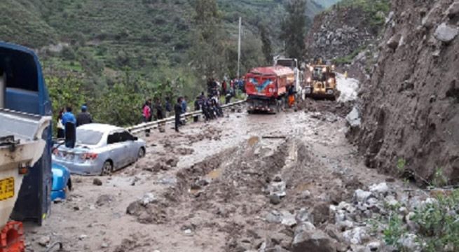 Continúa pase restringindo en kilómetro 61 de la Carretera Central