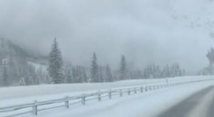 Estados Unidos: avalancha de nieve sepulta carretera en Colorado