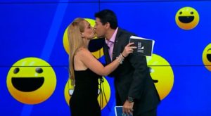 Checho Ibarra es sorprendido por su esposa en el bloque deportivo de 90 Matinal