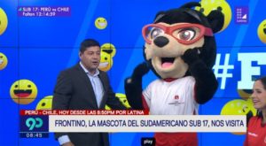 Frontino, la mascota del Sudamericano Sub 17, visitó al Checho Ibarra