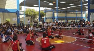 Deportistas Top Perú llegaron a un colegio y dieron una lección de vida inspirada en el deporte