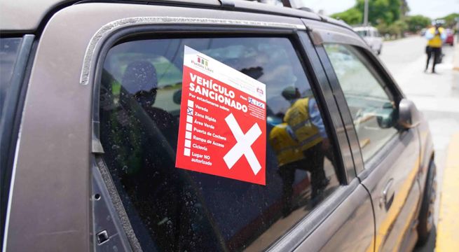 Municipalidad de Pueblo Libre multa a más de 50 vehículos en operativo de tránsito [FOTOS]
