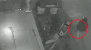 Sicarios balean a hombre en exteriores de discoteca en Tumbes [VIDEO]