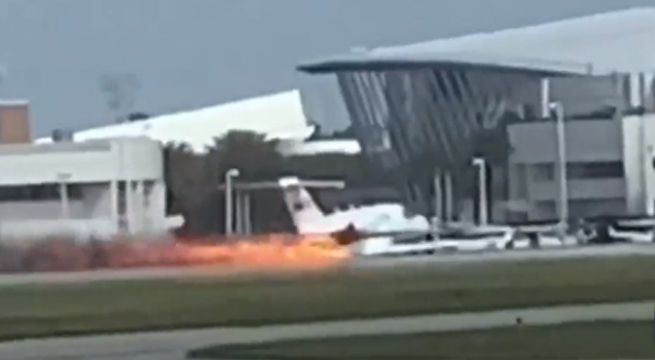 Jet privado aterrizó de emergencia envuelto en llamas en EEUU [VIDEO]