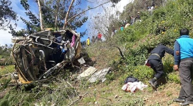 Despiste de bus dejó cuatro muertos y cinco heridos en Huancavelica