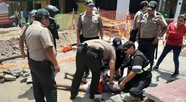 Sujeto es detenido cuando desmantelaba un carro en Pueblo Libre [FOTOS]