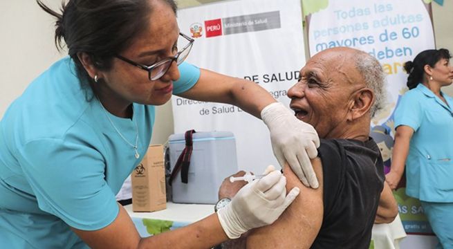 Coronavirus: Minsa vacunará a un millón de adultos mayores contra neumococo