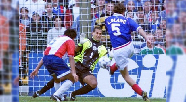 Momento mundial: El ‘Gol de Oro’ de Laurent Blanc en Francia 98