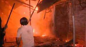 Puente Piedra: Incendio en Mercado Monumental consumió 700 puestos de comercio