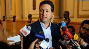 Congresistas a favor de la iniciativa de Daniel Salaverry de revisar la “Ley Mulder”