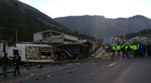 Ecuador: accidente en bus deja 24 personas muertos, mayoría son colombianos