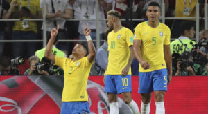 Brasil derrota a Serbia por 2-0 y jugará contra México en los octavos de final