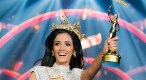 Miss Paraguay se desmaya al ganar certamen de belleza internacional