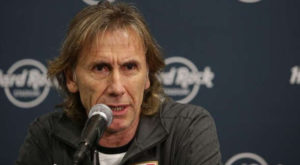 Ricardo Gareca: «En la Selección hay que rendir, juegue quien juegue»