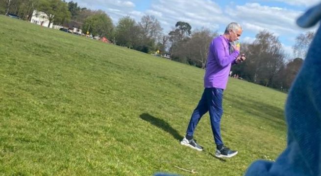 Mourinho reconoció estar equivocado al entrenar en un parque público