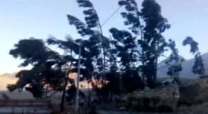 Vientos huracanados causan alarma en vecinos de Arequipa [VIDEO]