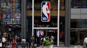 Dieciséis jugadores de la NBA están en «autoaislamiento» tras dar positivo por COVID-19