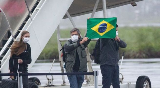 Brasil restringe ingreso de extranjeros por COVID-19
