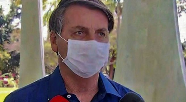 Periodistas de televisión brasileños inician cuarentena tras entrevista a Jair Bolsonaro