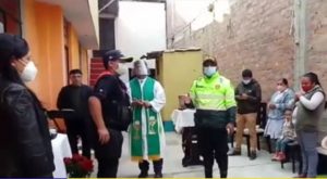 Sacerdote y fieles fueron intervenidos por celebrar misa [Video]