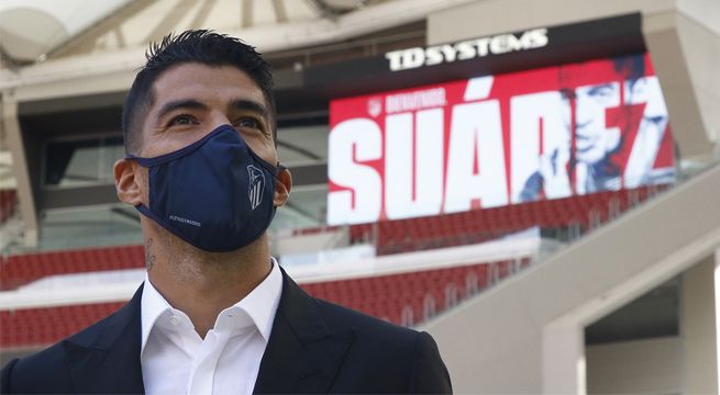 Luis Suárez fue recibido por sus nuevos compañeros del Atlético de Madrid