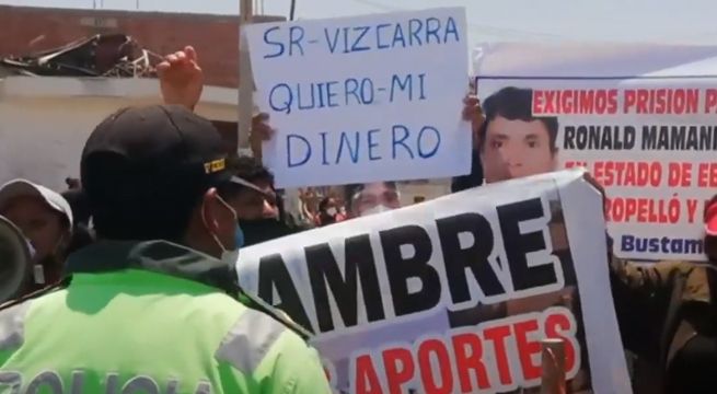 Martín Vizcarra fue recibido con protestas este fin de semana en Tacna [VIDEO]