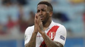 Jefferson Farfán podría ser una baja para la selección peruana