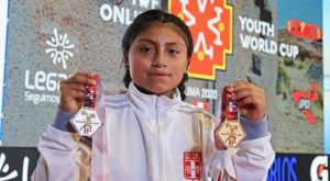 Zayuri Sullca ganó la medalla de oro para el Perú en el Mundial de levantamiento de pesas