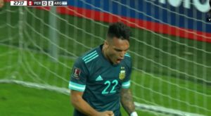 Lautaro Martínez marca el segundo gol para Argentina