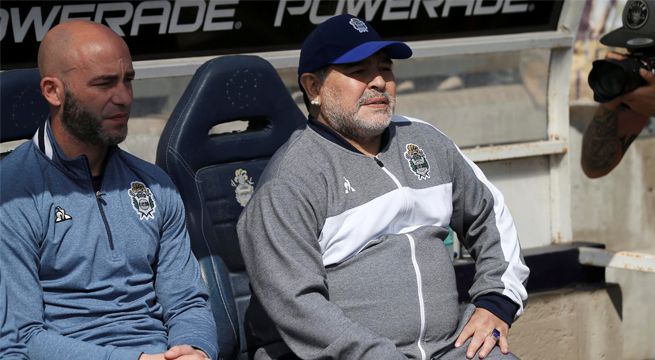 Asistentes de Maradona renuncian al club Gimnasia tras la muerte del astro argentino