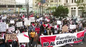 Masiva movilización contra Manuel Merino en el Centro de Lima