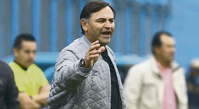 Alianza Lima anuncia a Carlos Bustos como nuevo entrenador