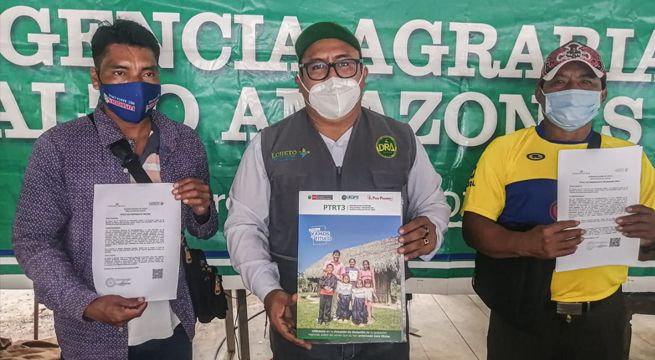 MIDAGRI entrega títulos de propiedad agraria a dos comunidades nativas en la región Loreto