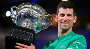 Novak Djokovic iguala récord de Federer de mayor tiempo como número uno del mundo