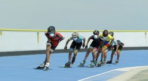 Patinadores se preparan en el único patinódromo del país reconocido internacionalmente