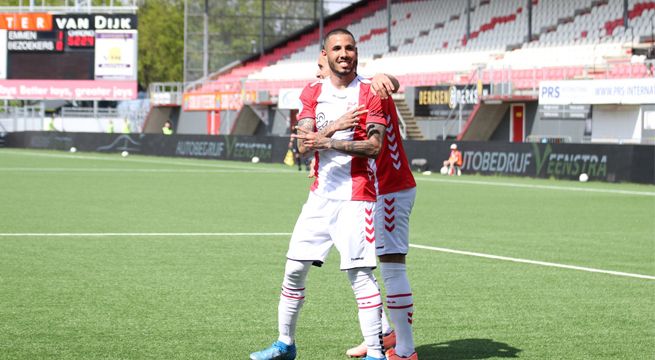 Llega en buen momento: Sergio Peña anotó un hat-trick con el Emmen